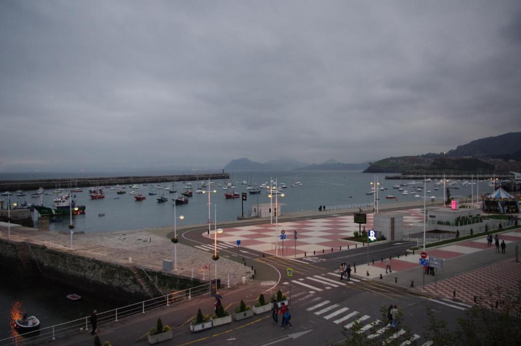 Pension "La Marina" Кастро-Урдиалес Экстерьер фото