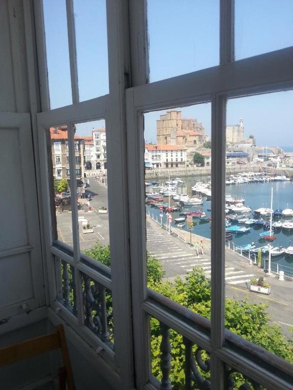 Pension "La Marina" Кастро-Урдиалес Экстерьер фото