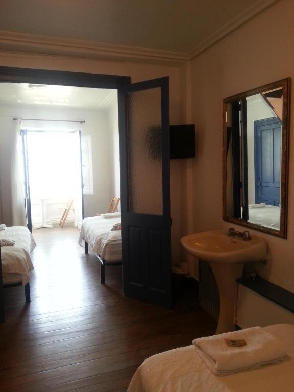 Pension "La Marina" Кастро-Урдиалес Экстерьер фото